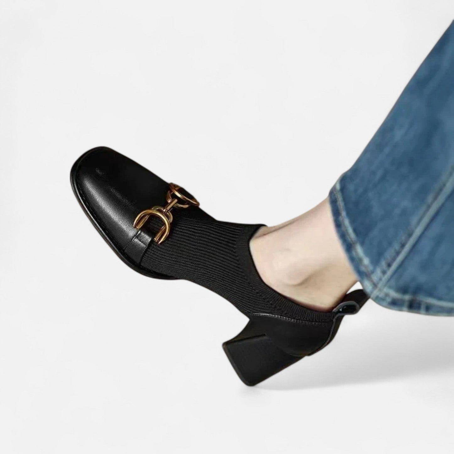Women's Retro Round Toe Chunky Heel Ankle Boots - Vintage Look, Comfortable