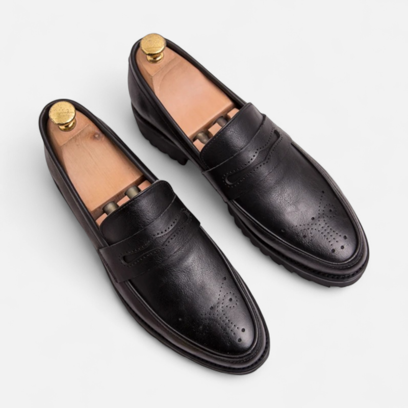 Men's Classic Crocodile-Embossed Leather Oxfords - Textured Prestige, Timeless Elegance