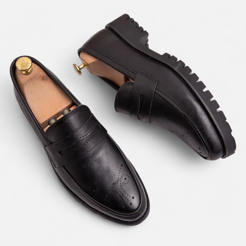 Men's Classic Crocodile-Embossed Leather Oxfords - Textured Prestige, Timeless Elegance